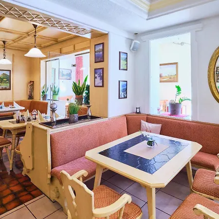 Hotel Pinzgauerhof By Alpeffect 3*