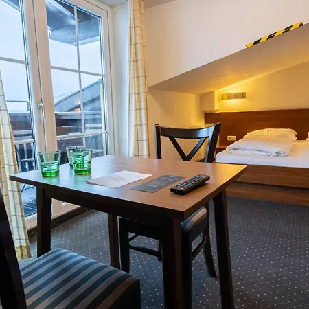 Pinzgauerhof By Alpeffect Hotel 3*