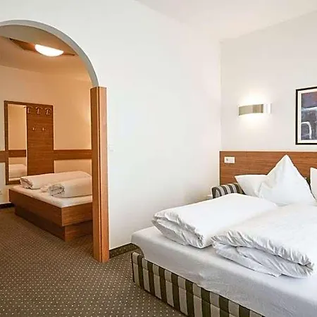 Hotel Pinzgauerhof By Alpeffect 3*